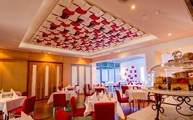 Mantra Charles Hotel